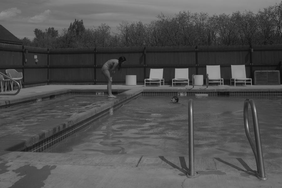 Black-and-white documentary photograph R0000515