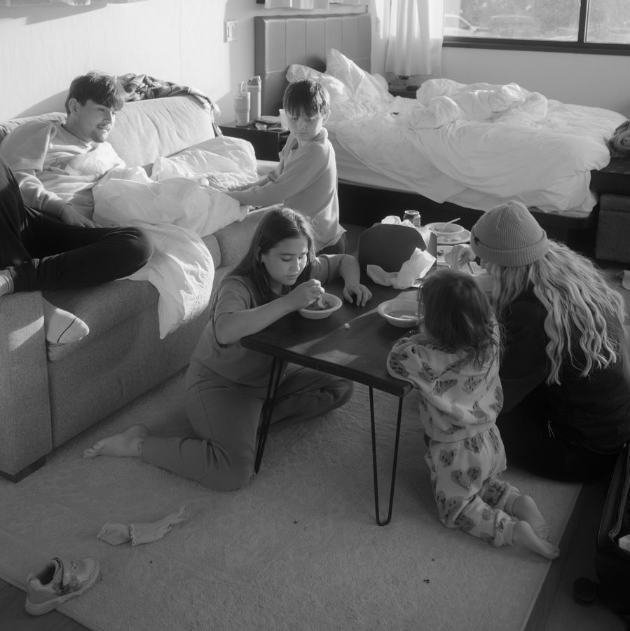 Black-and-white documentary photograph R0000542