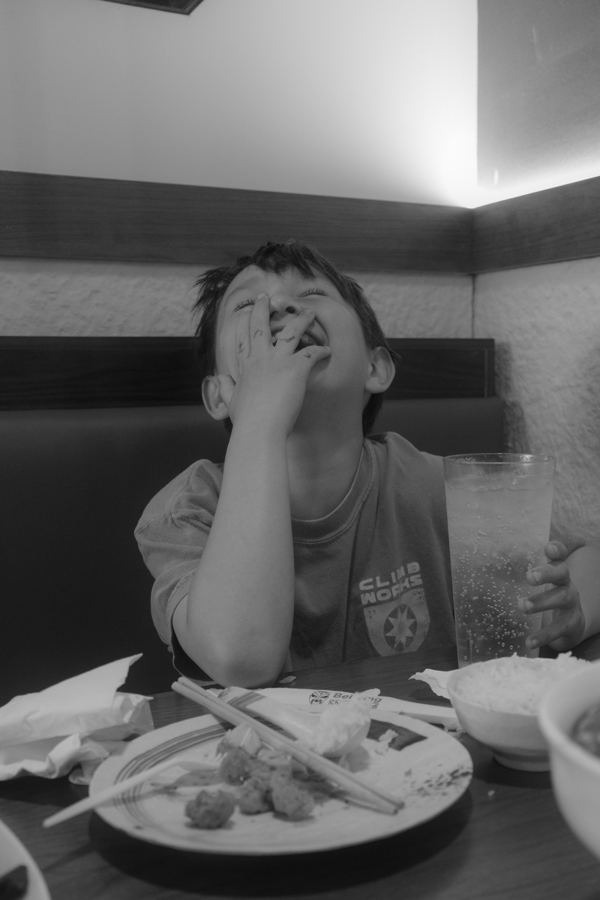 Black-and-white documentary photograph R0000659