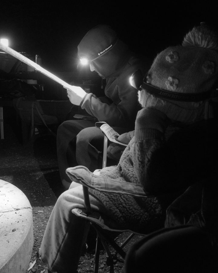 Black-and-white documentary photograph R0000697
